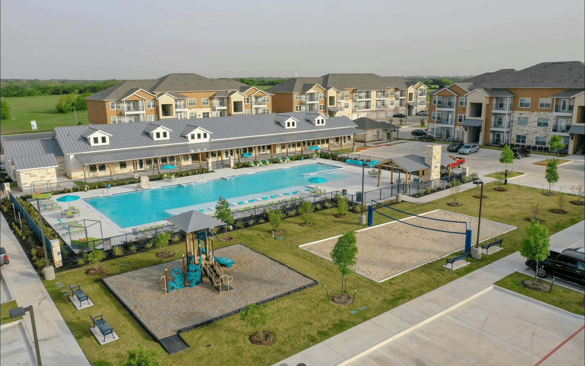 Commercial landscaping services in Texas — Buildings, HOAs & Property Management